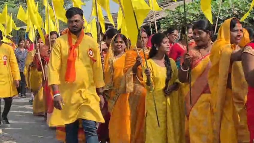 कुरसेला में कानू हलवाई समाज का भव्य पूजनोत्सव, शोभायात्रा ने बांधा समा