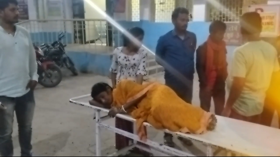 शादी समारोह में हर्ष फायरिंग की चपेट में आई महिला, कमर में लगी गोली