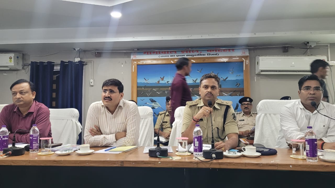 कटिहार में श्रावणी मेला को लेकर प्रशासन की तैयारी पूरी, डीएम-एसपी ने की समीक्षा बैठक