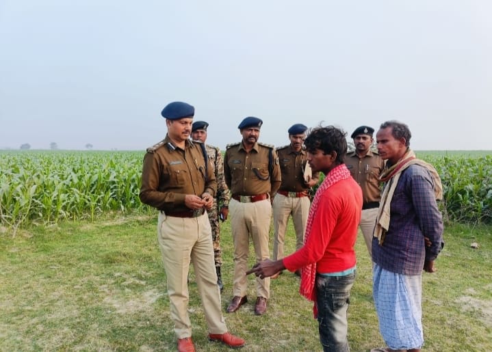 सामूहिक दुष्कर्म मामले में आरोपियों को बरारी पुलिस गिरफ्तार कर भेजा जेल शुक्रवार को हाथ पैर बांध कर किया गया था दुष्कर्म 